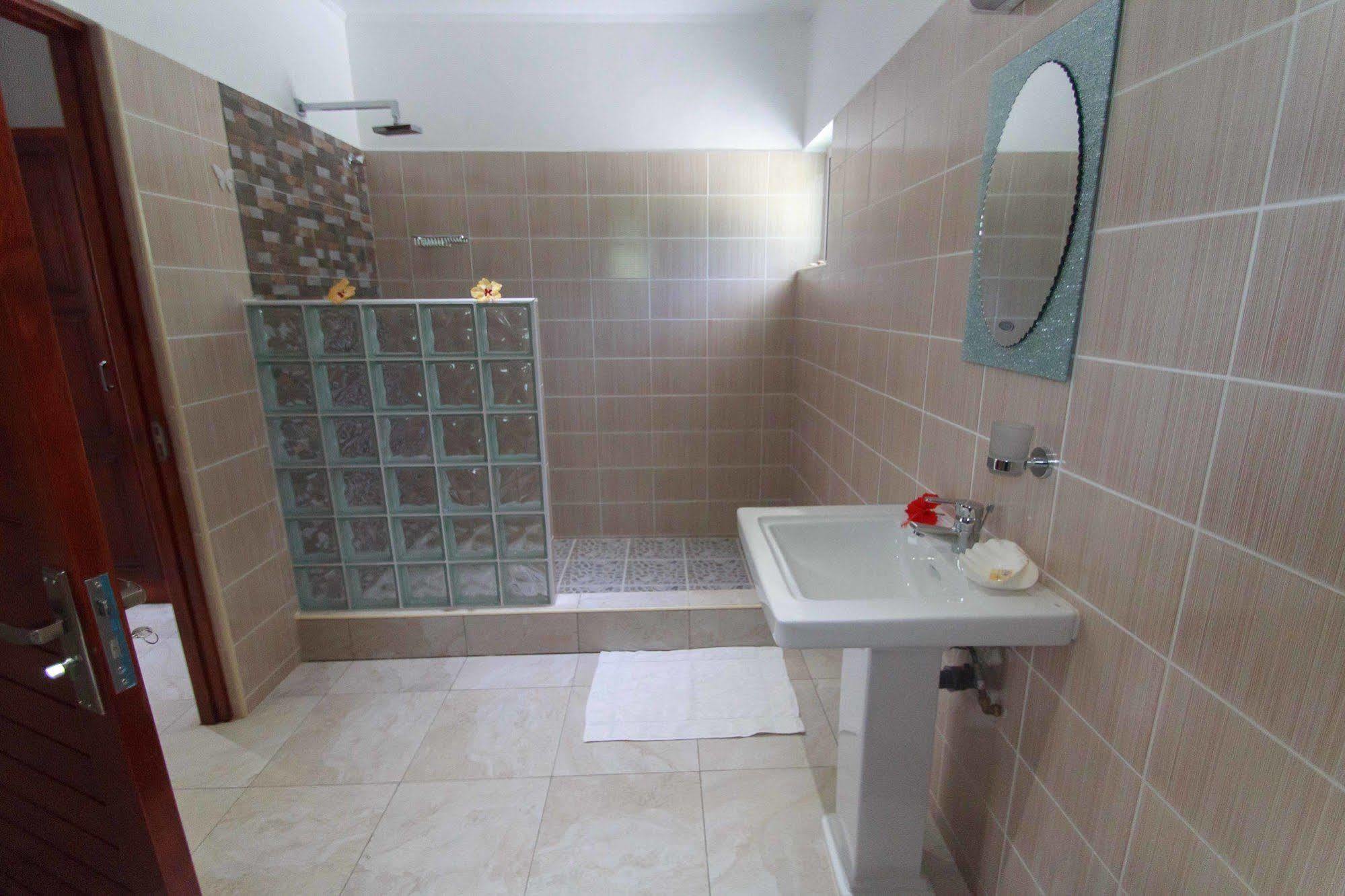 Coco Blanche Apartment Анс Роял Екстериор снимка